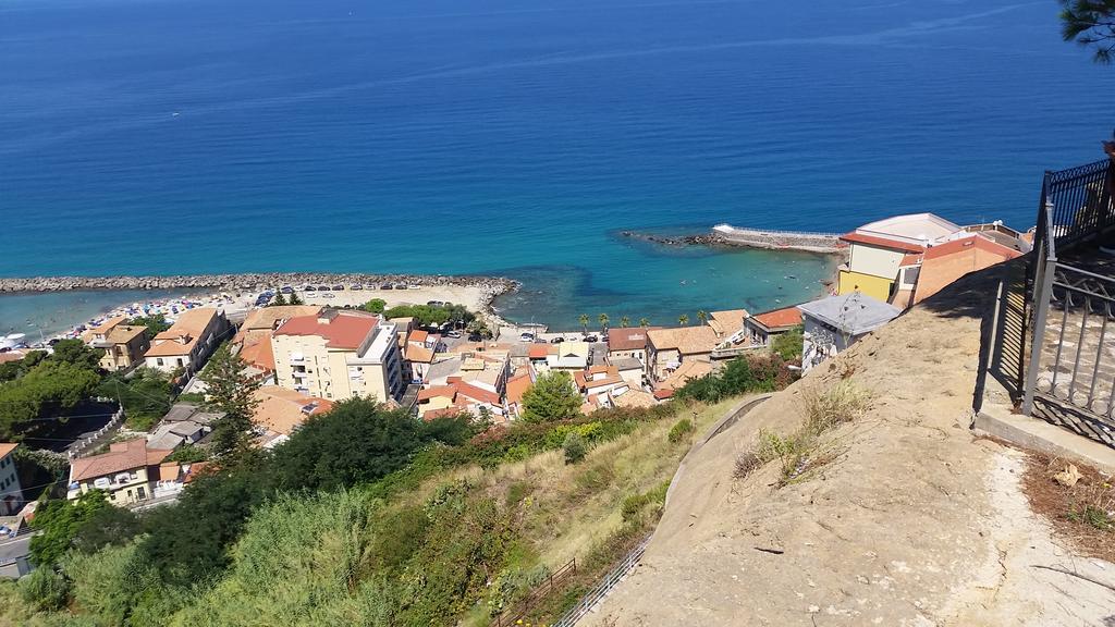 Le Ville Di Porto Ada Pizzo  Eksteriør bilde